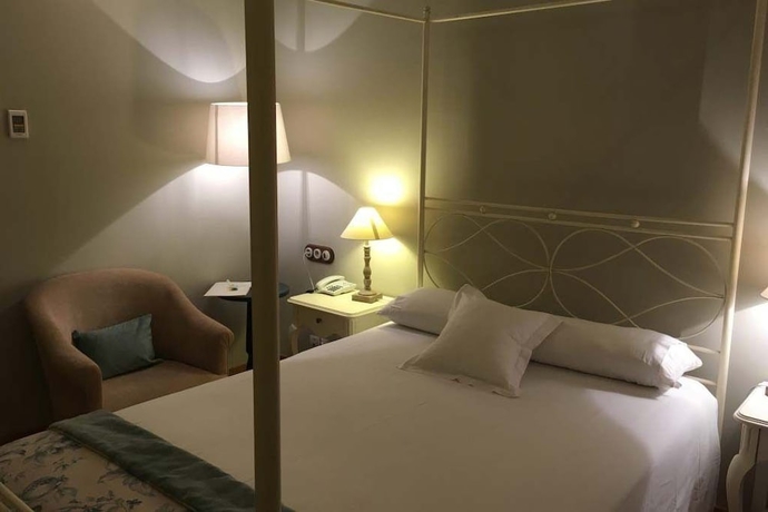 Imagen de la habitación del Hotel VILLA MONTER. Foto 9