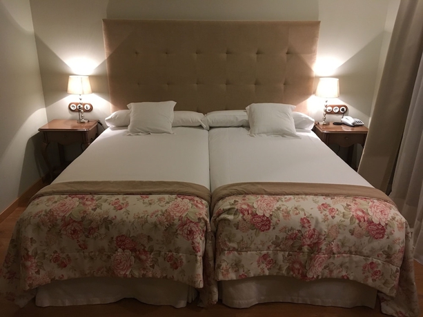 Imagen de la habitación del Hotel VILLA MONTER. Foto 13