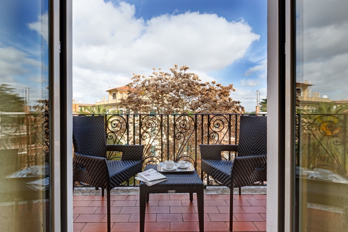 Imagen de los exteriores del Hotel VILLA MORGAGNI. Foto 8