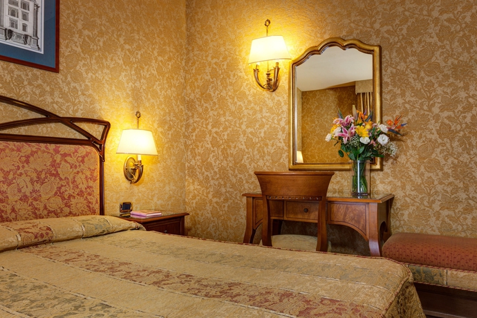 Imagen de la habitación del Hotel VILLA MORGAGNI. Foto 2