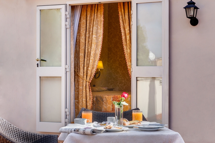 Imagen de la habitación del Hotel VILLA MORGAGNI. Foto 3