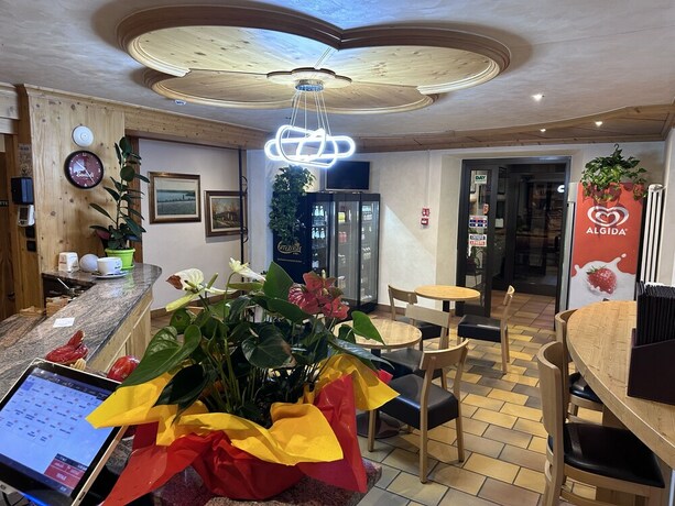 Imagen general del Hotel VILLA NUOVA. Foto 11