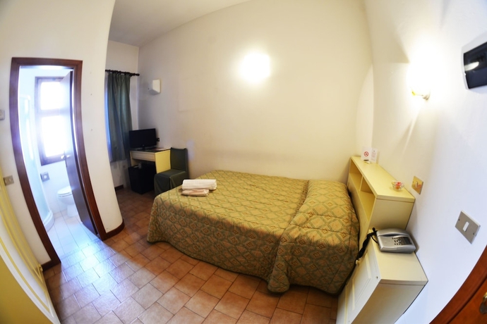 Imagen de la habitación del Hotel VILLA PANAZZA. Foto 2