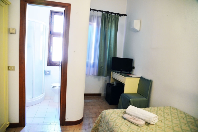 Imagen de la habitación del Hotel VILLA PANAZZA. Foto 3