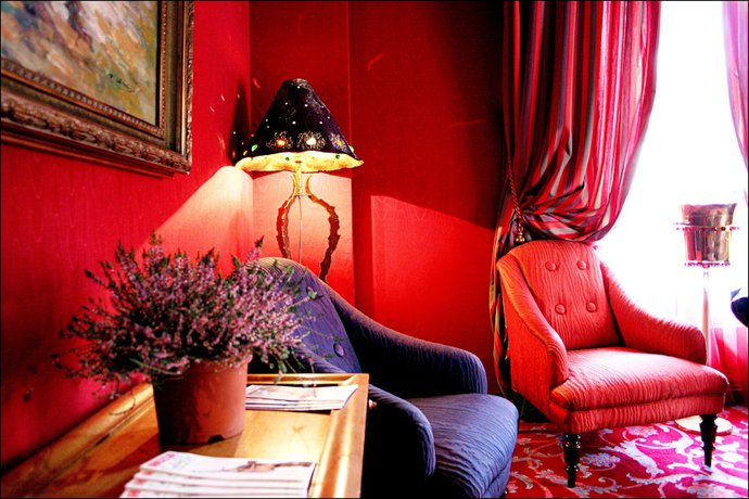 Imagen del bar/restaurante del Hotel VILLA ROYALE, París. Foto 2