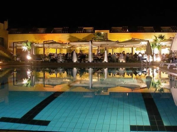 Imagen de la piscina del Hotel VILLAGE LA PRINCIPESSA. Foto 17