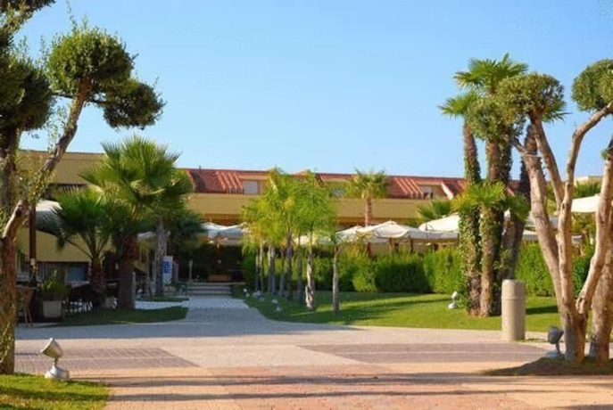 Imagen de los exteriores del Hotel VILLAGE LA PRINCIPESSA. Foto 9