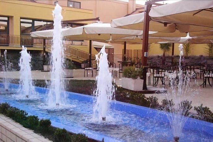 Imagen de los exteriores del Hotel VILLAGE LA PRINCIPESSA. Foto 11