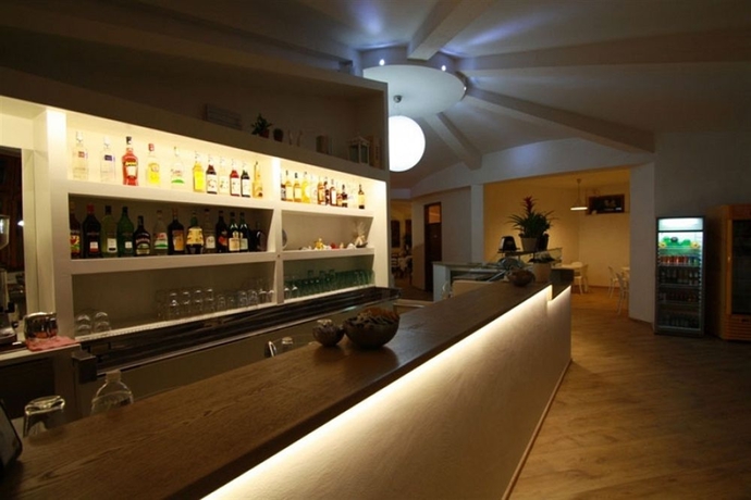 Imagen del bar/restaurante del Hotel VILLAGGIO LE MIMOSE. Foto 6