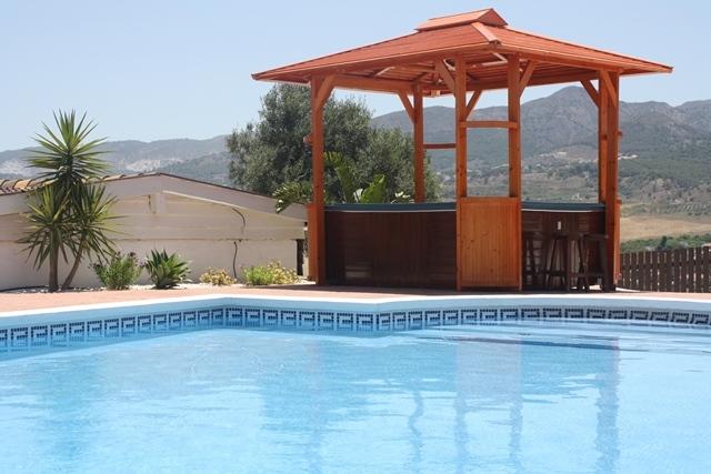 Imagen de la piscina del Hotel VILLAS DEL ALBA. Foto 7