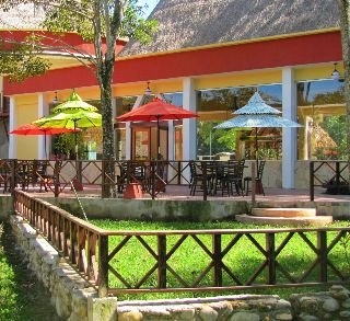 Imagen del bar/restaurante del Hotel VILLAS KIN-HA. Foto 8