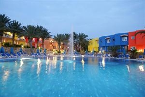 Imagen de la piscina del Hotel VILLAS STELLA PARADISE. Foto 4