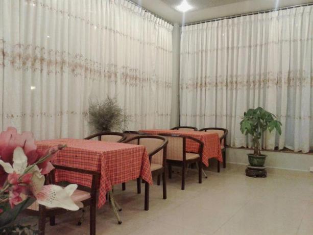 Imagen del bar/restaurante del Hotel VILLATHOL, Da Lat. Foto 2