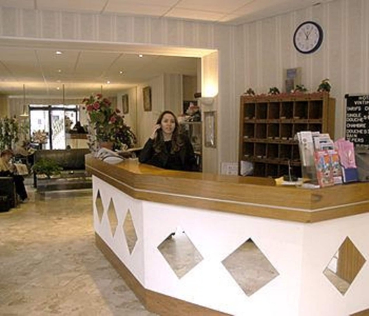 Imagen de los interiores del Hotel VINTIMILLE. Foto 18