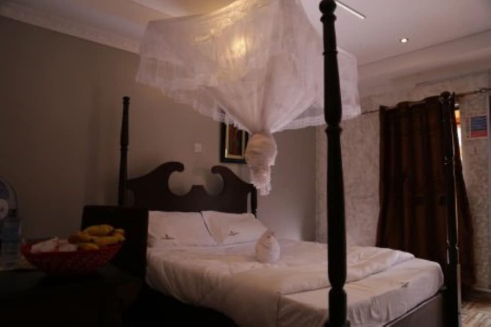 Imagen de la habitación del Hotel VIP Madeya. Foto 9