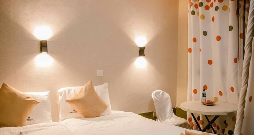 Imagen de la habitación del Hotel VIP Madeya. Foto 15
