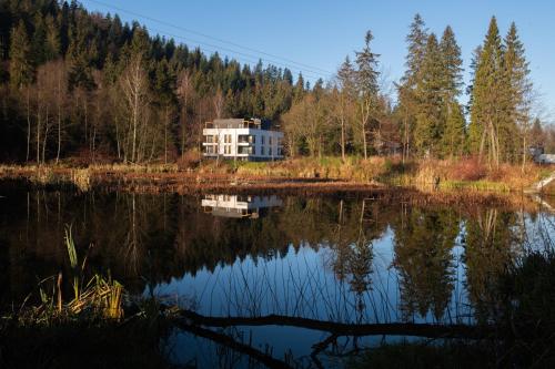 Imagen de los exteriores del Hotel VISLOW Resort. Foto 11