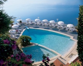 Imagen de la piscina del Hotel VISTA PALACE. Foto 8
