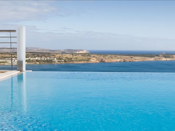 Imagen general del Hotel VIU57. Foto 6