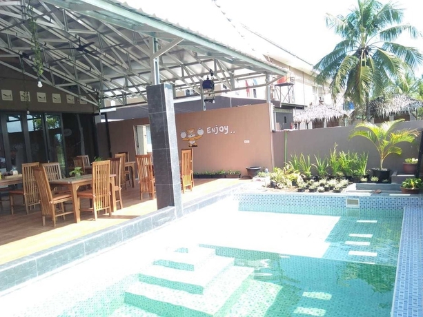 Imagen de la piscina del Hotel VK Pods Pangandaran - Hostel. Foto 19