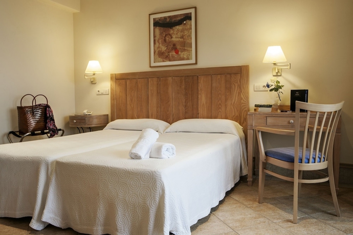 Imagen de la habitación del Hotel VORAMAR, Es Pujols. Foto 3