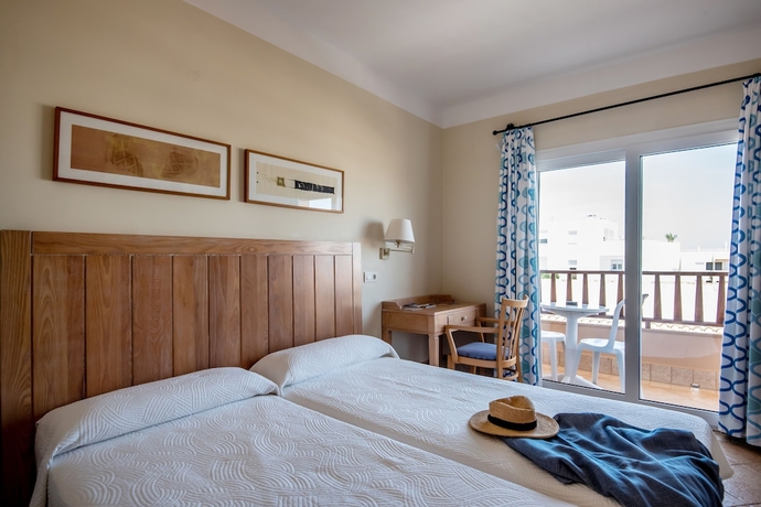 Imagen de la habitación del Hotel VORAMAR, Es Pujols. Foto 9