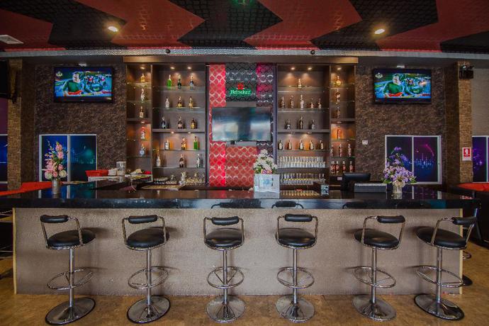 Imagen del bar/restaurante del Hotel VOUK VILLAGE. Foto 7