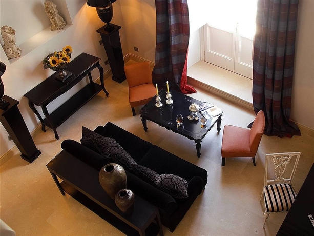 Imagen de los interiores del Hotel VRetreats Palazzo Gattini. Foto 4