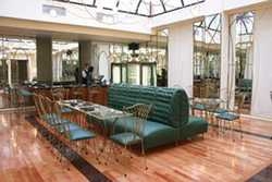 Imagen del bar/restaurante del Hotel VULTURUL NEGRU. Foto 3