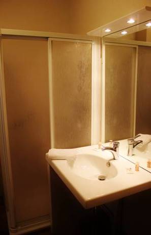 Imagen de la habitación del Hotel VVF Villages « Les Rives du Léman » Évian-les-Bains. Foto 9