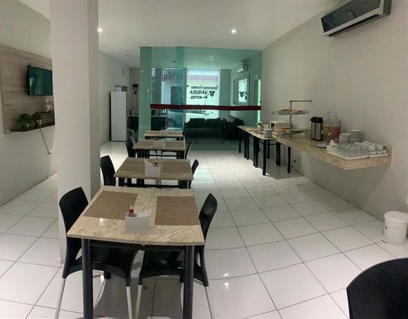 Imagen del bar/restaurante del Hotel V&aacute;rzea HOTEL. Foto 4