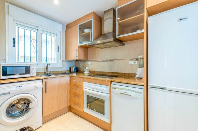 Imagen de la habitación del Hotel Vacaciones Oromarina Torremar. Foto 6