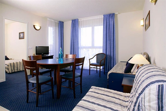 Imagen de los interiores del Hotel Vacancéole - Appart Vacances Pyrénées 2000. Foto 13