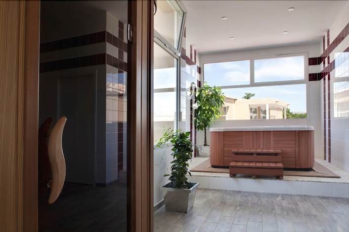 Imagen de la piscina del Hotel Vacancéole - Aubignan Les Demeures Du Ventoux. Foto 19