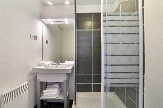 Imagen de la habitación del Hotel Vacancéole - Cap Camargue. Foto 3