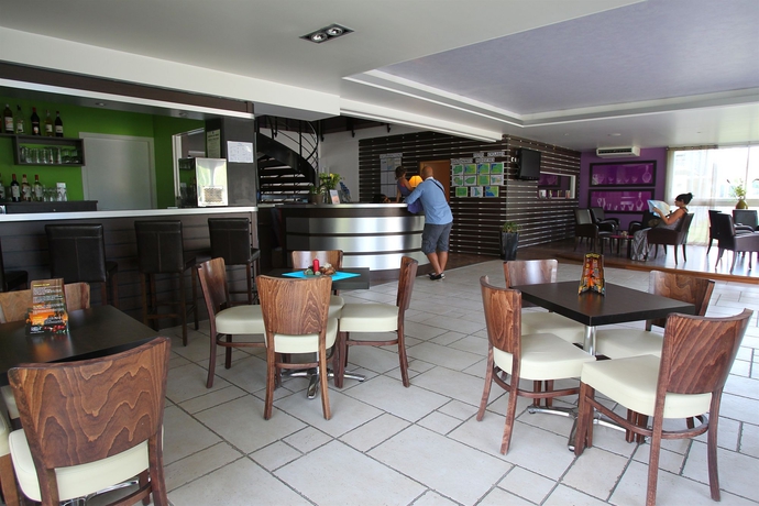 Imagen del bar/restaurante del Hotel Vacancéole - Le Domaine du Château - La Rochelle / Île de Ré. Foto 2