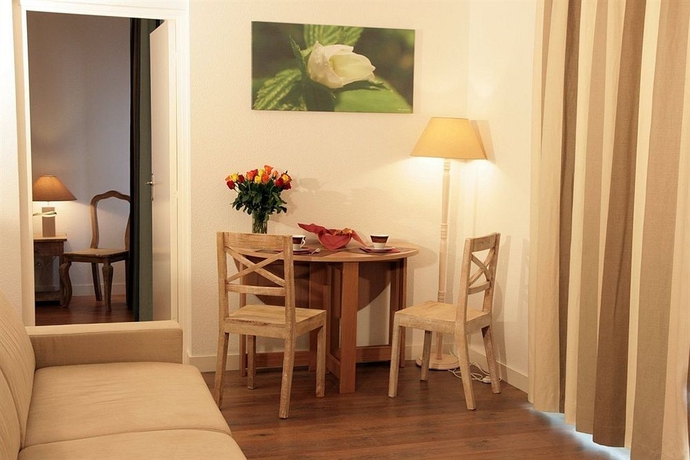 Imagen de los interiores del Hotel Vacancéole - Le Domaine du Château - La Rochelle / Île de Ré. Foto 5