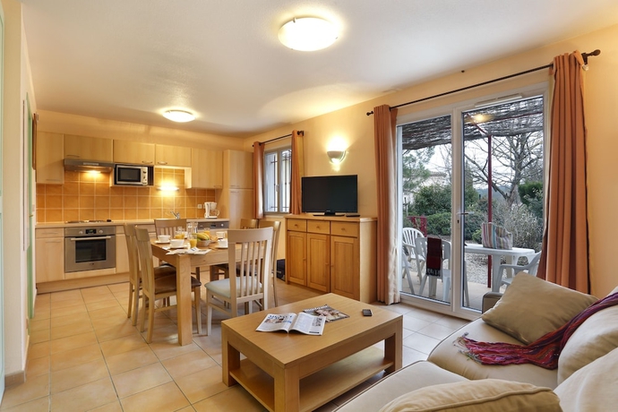 Imagen de la habitación del Hotel Vacanc&eacute;ole - Les Bastides De Fayence. Foto 2