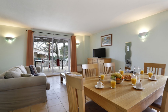 Imagen de la habitación del Hotel Vacanc&eacute;ole - Les Bastides De Fayence. Foto 17