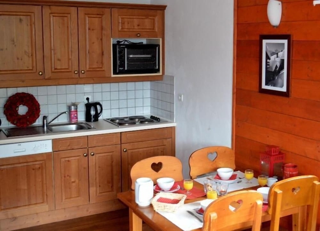 Imagen de la habitación del Hotel Vacancéole - Les Chalets de la Ramoure. Foto 9