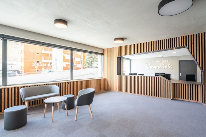 Imagen de los interiores del Hotel Vacanc&eacute;ole - Les Ecrins d\'Auris. Foto 15