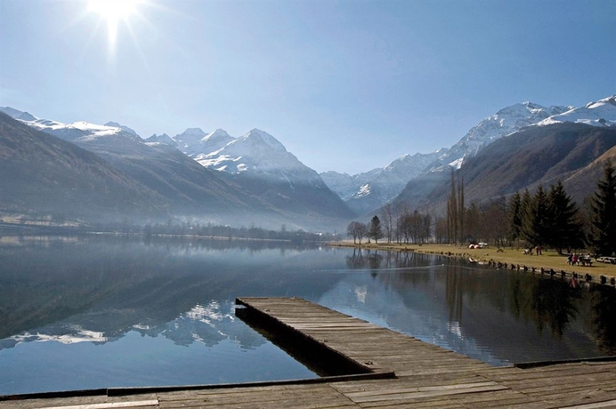 Imagen de los exteriores del Hotel Vacancéole - Les Jardins de Balnéa. Foto 5