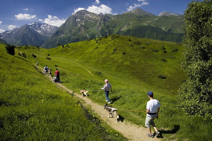 Imagen de los exteriores del Hotel Vacancéole - Les Jardins de Balnéa. Foto 6