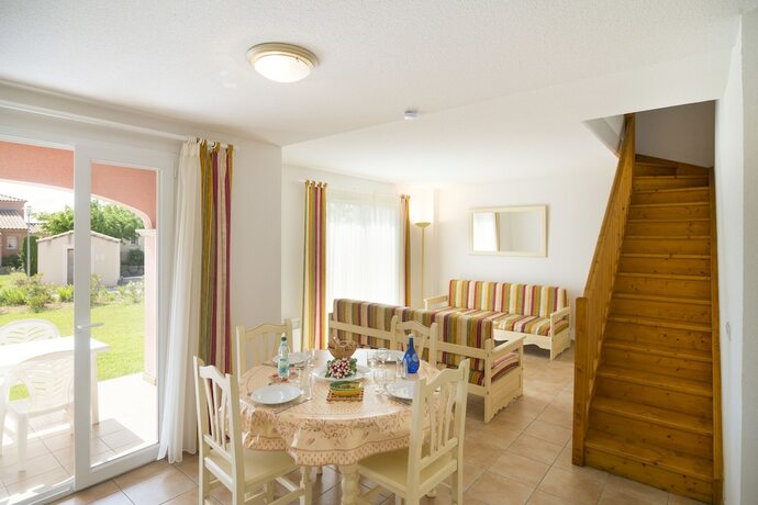 Imagen general del Hotel Vacancéole - Port Minervois. Foto 2