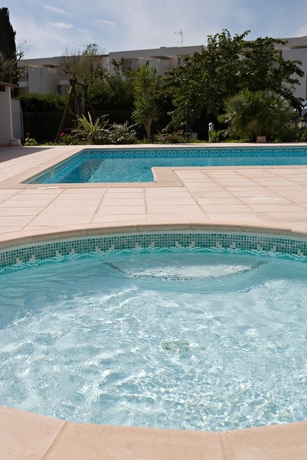 Imagen de la piscina del Hotel Vacancéole - Résidence Carré Marine. Foto 16