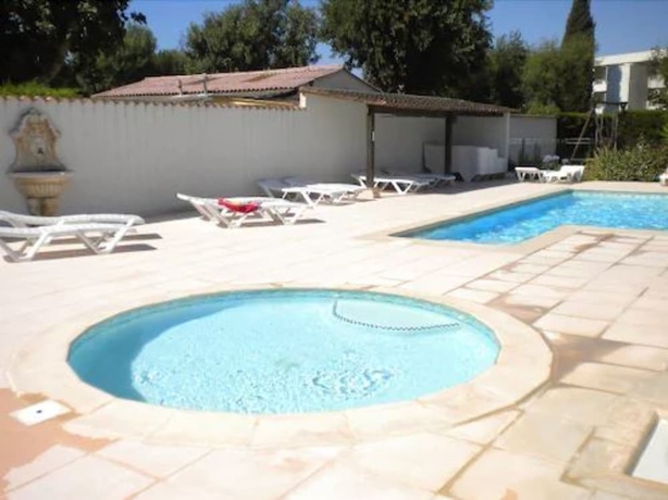 Imagen de la piscina del Hotel Vacancéole - Résidence Carré Marine. Foto 18