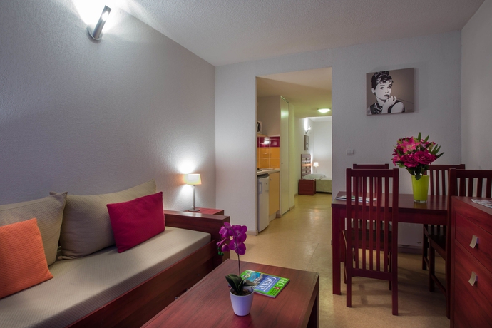 Imagen de la habitación del Hotel Vacancéole Résidence Le Saint Clair. Foto 3