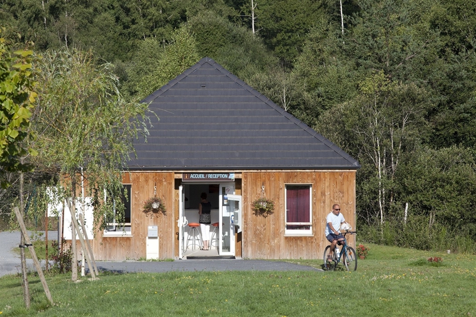 Imagen general del Hotel Vacanc&eacute;ole &ndash; Le Domaine Du Bosquet. Foto 3