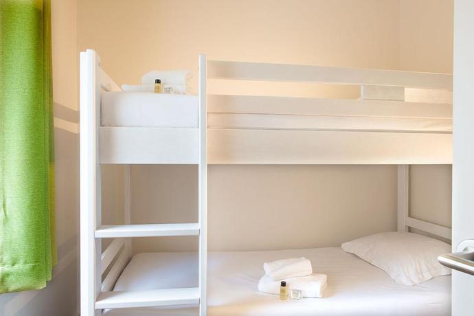 Imagen de la habitación del Hotel Vacances Bleues Delcloy. Foto 7