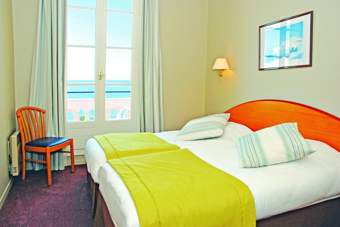 Imagen de la habitación del Hotel Vacances Bleues Le Balmoral. Foto 6